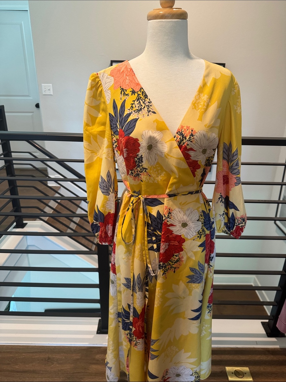 Eliza J Faux Wrap V Neck Yellow Floral Dress with Tie Belt.  Sz 8